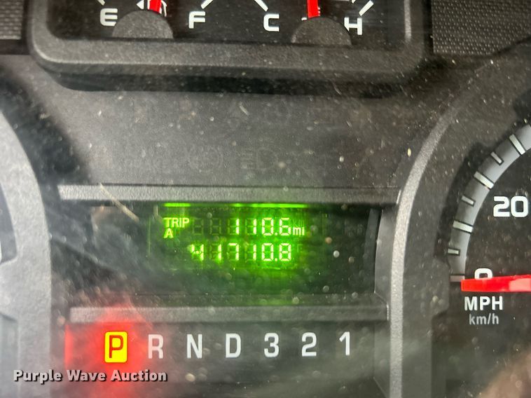 image for item OI9577 2013 Ford E350 shuttle bus