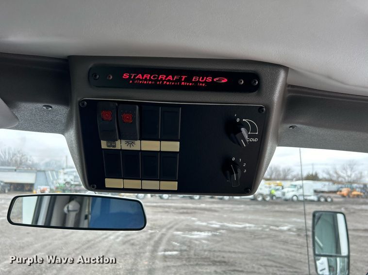 image for item OI9577 2013 Ford E350 shuttle bus