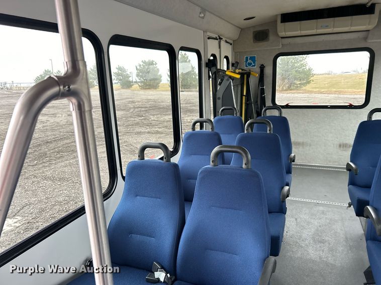 image for item OI9577 2013 Ford E350 shuttle bus