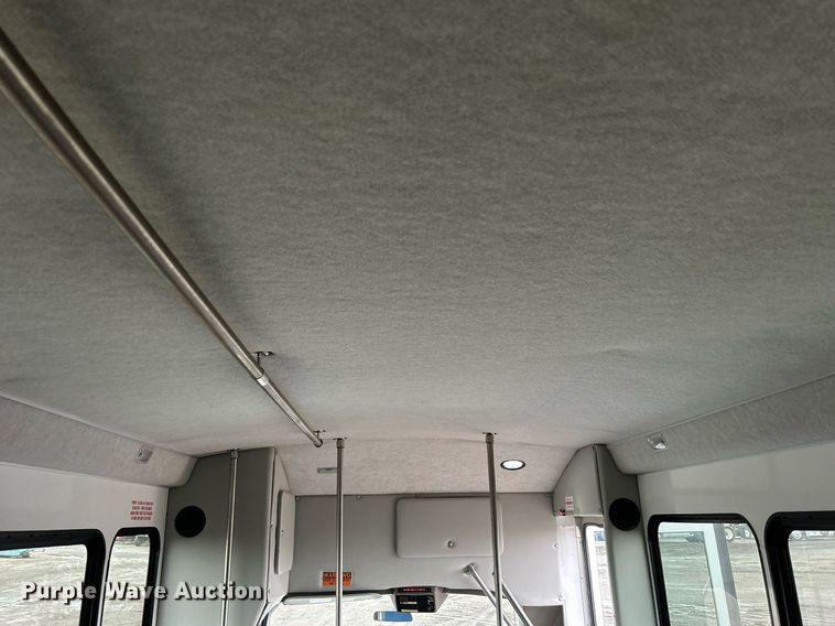 image for item OI9577 2013 Ford E350 shuttle bus