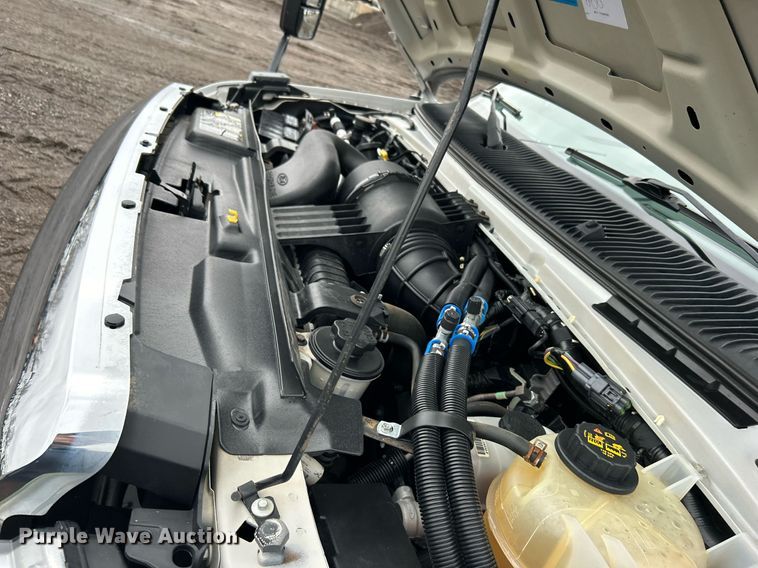 image for item OI9577 2013 Ford E350 shuttle bus