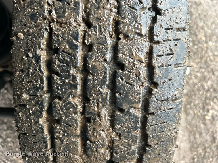 image for item OI9577 2013 Ford E350 shuttle bus