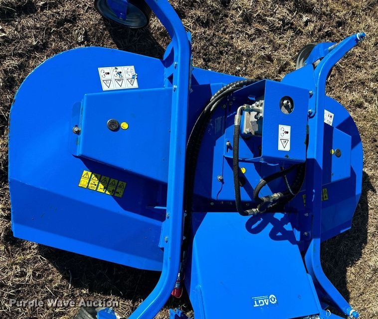 image for item OJ9417 2023 TopCat SSM72-S skid steer finish mower