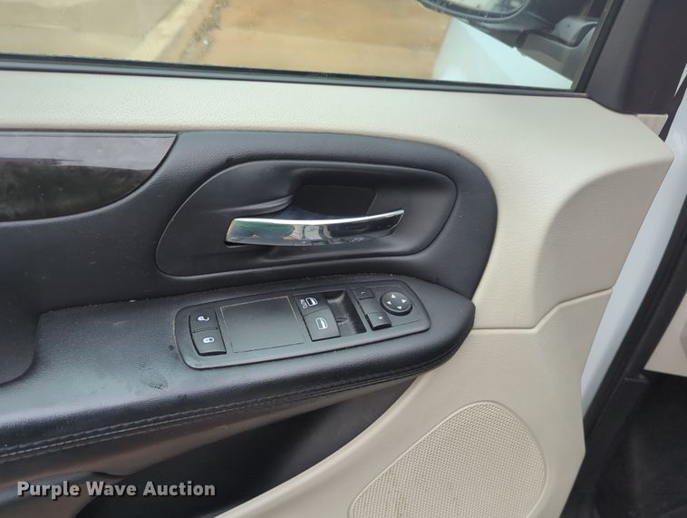 image for item OL9177 2016 Dodge  Grand Caravan van