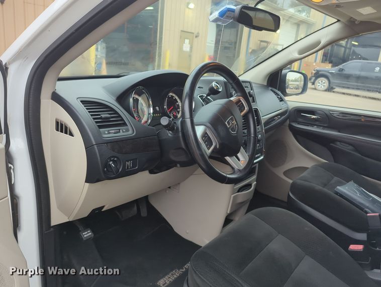 image for item OL9177 2016 Dodge  Grand Caravan van