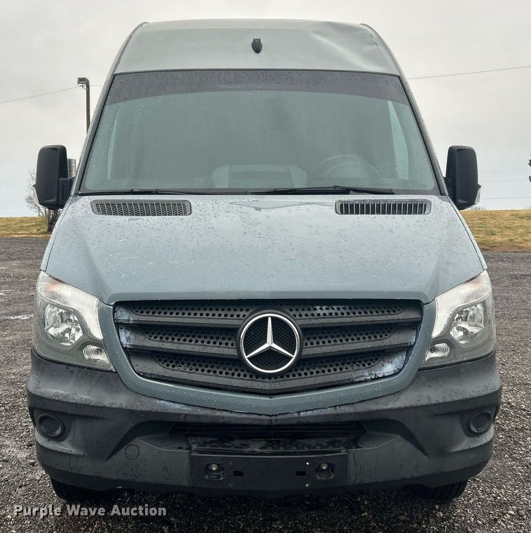 image for item OM9226 2014 Mercedes Benz  Sprinter  van