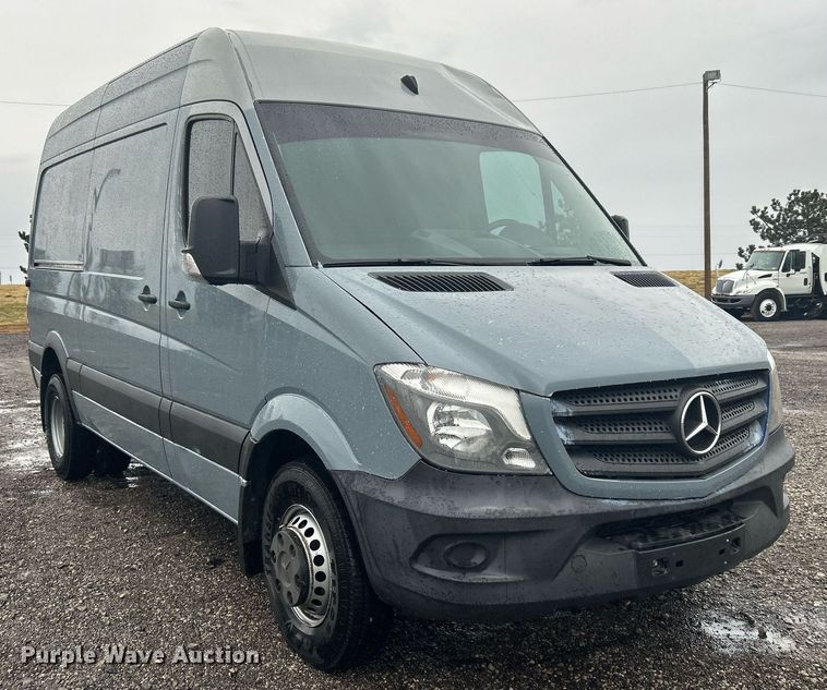 image for item OM9226 2014 Mercedes Benz  Sprinter  van