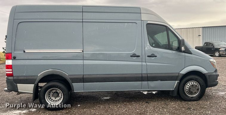 image for item OM9226 2014 Mercedes Benz  Sprinter  van
