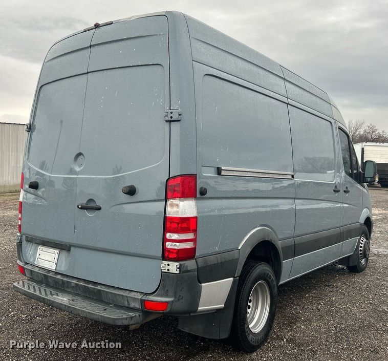 image for item OM9226 2014 Mercedes Benz  Sprinter  van