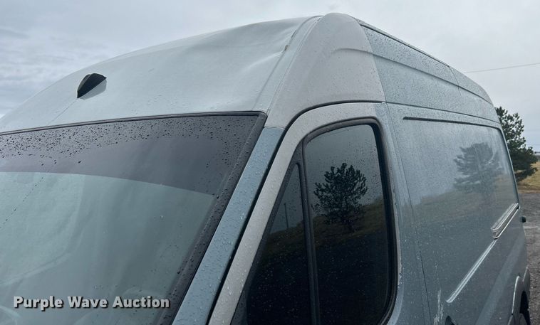 image for item OM9226 2014 Mercedes Benz  Sprinter  van