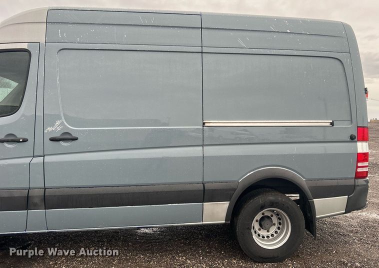 image for item OM9226 2014 Mercedes Benz  Sprinter  van