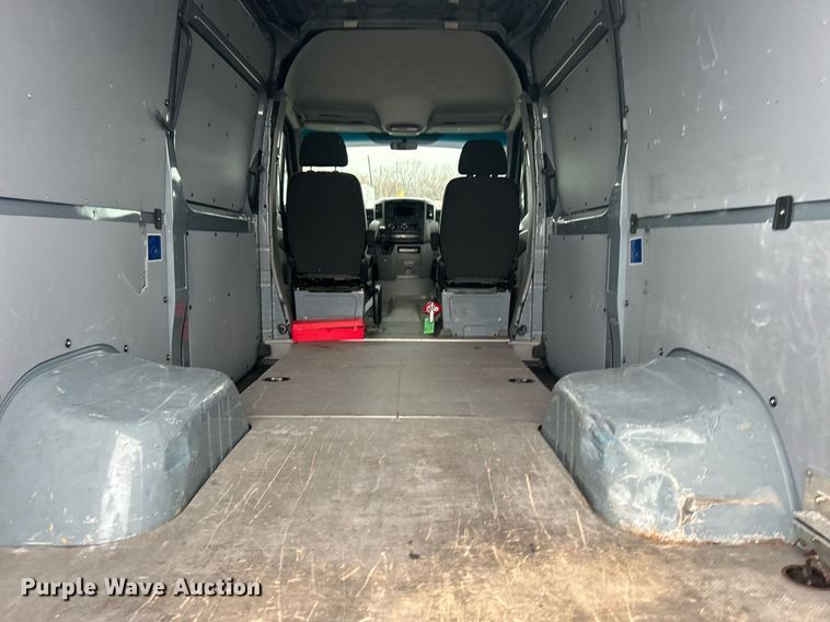 image for item OM9226 2014 Mercedes Benz  Sprinter  van