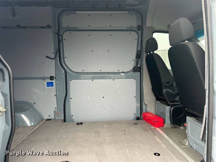 image for item OM9226 2014 Mercedes Benz  Sprinter  van