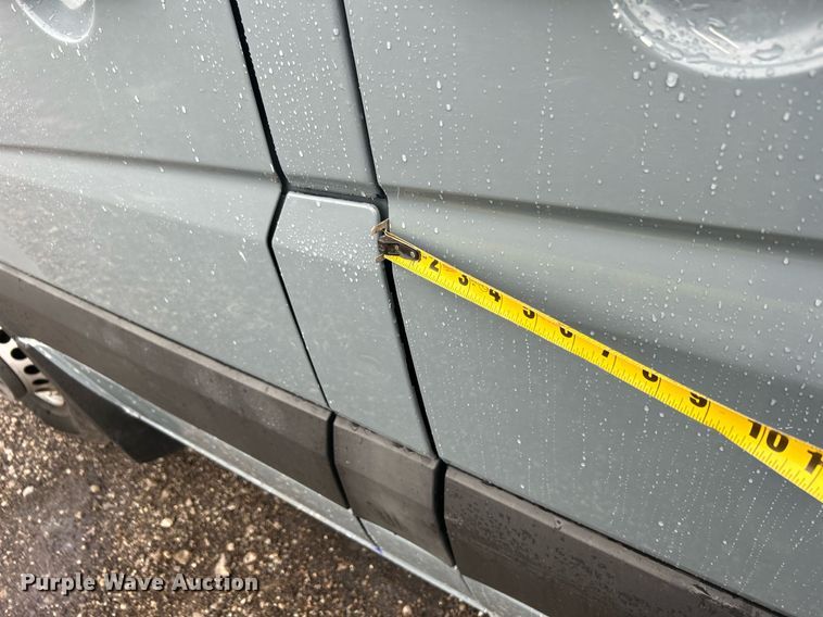 image for item OM9226 2014 Mercedes Benz  Sprinter  van