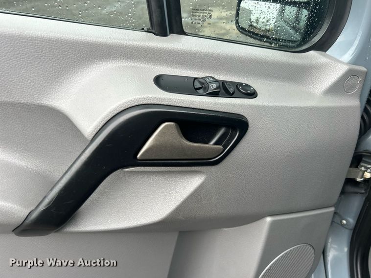 image for item OM9226 2014 Mercedes Benz  Sprinter  van