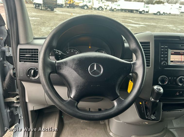 image for item OM9226 2014 Mercedes Benz  Sprinter  van