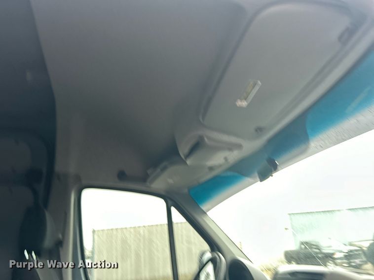 image for item OM9226 2014 Mercedes Benz  Sprinter  van