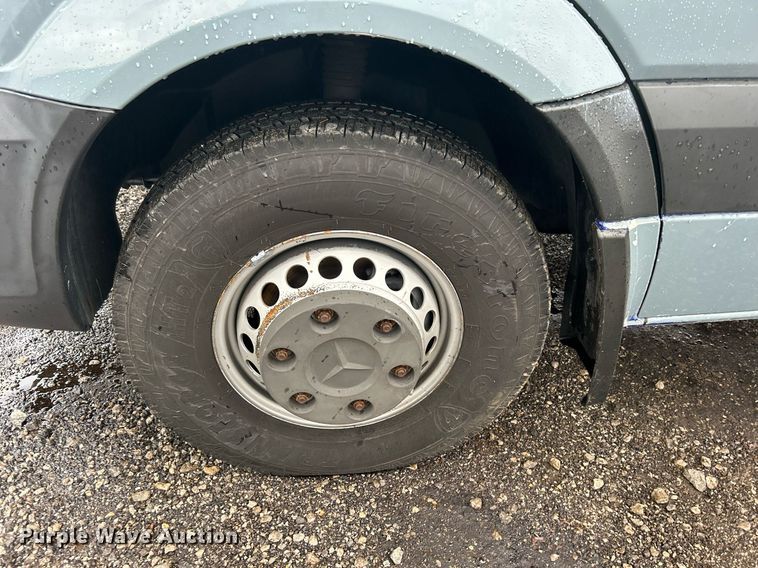 image for item OM9226 2014 Mercedes Benz  Sprinter  van