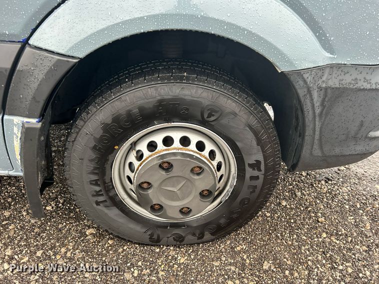 image for item OM9226 2014 Mercedes Benz  Sprinter  van