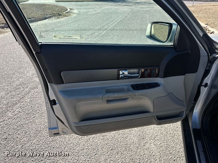 image for item OM9753 2003 Lincoln  LS 