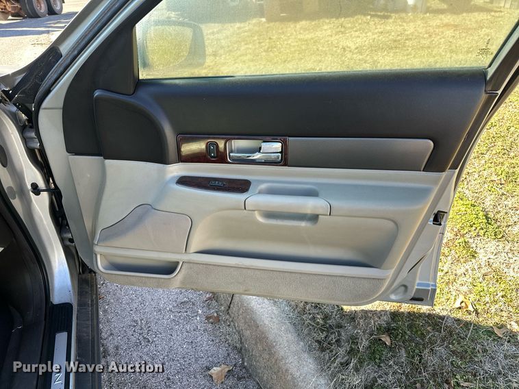 image for item OM9753 2003 Lincoln  LS 