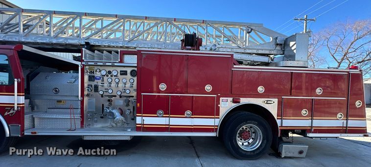 image for item OM9765 1988 Emergency One Hurricane  Ladder truck