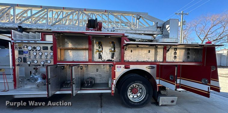 image for item OM9765 1988 Emergency One Hurricane  Ladder truck