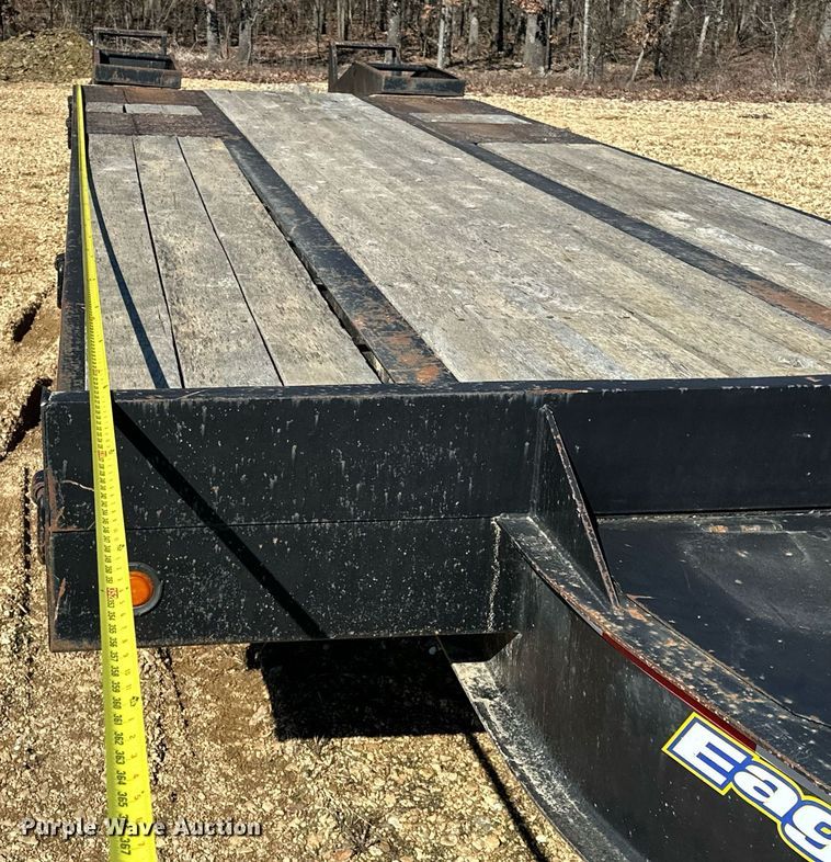 image for item OM9805 2007 Eager Beaver 20XPT equipment trailer