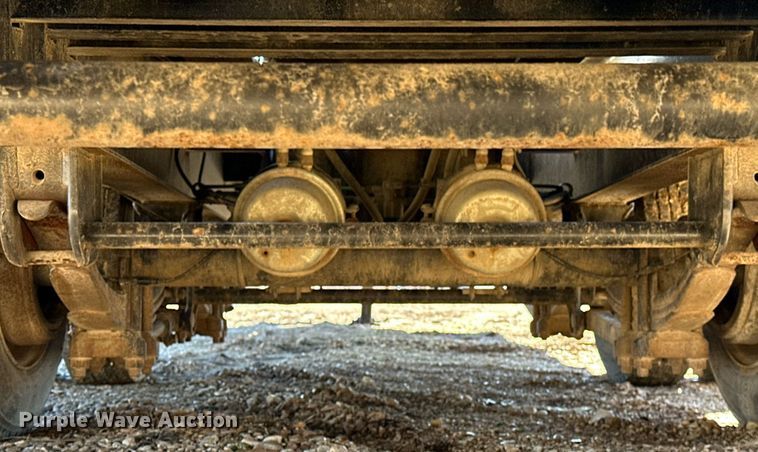 image for item OM9805 2007 Eager Beaver 20XPT equipment trailer