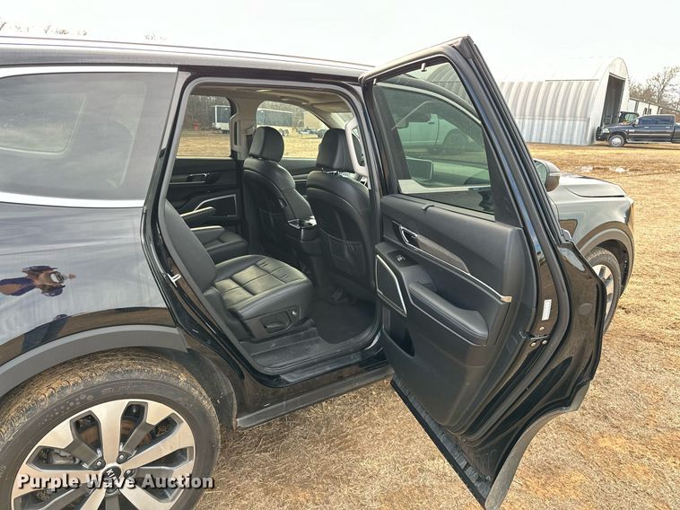 image for item OM9818 2021 Kia Telluride SUV