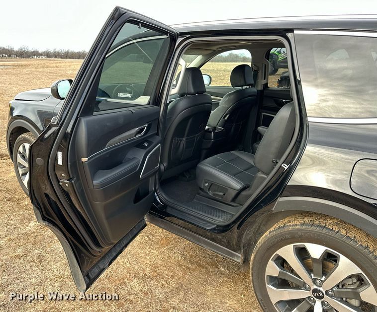 image for item OM9818 2021 Kia Telluride SUV
