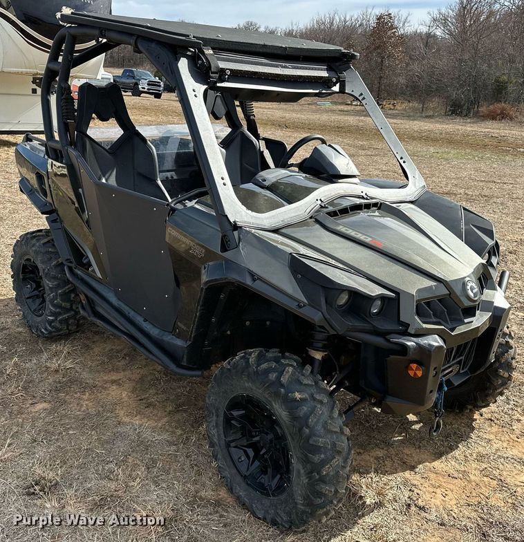 image for item OM9822 2019 Can-Am Commander XT 1000R utility vehicle