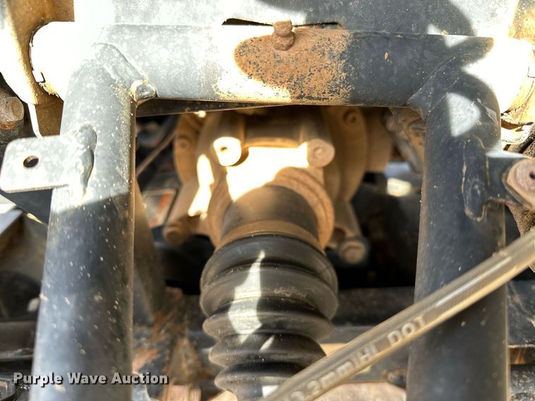 image for item OM9822 2019 Can-Am Commander XT 1000R utility vehicle