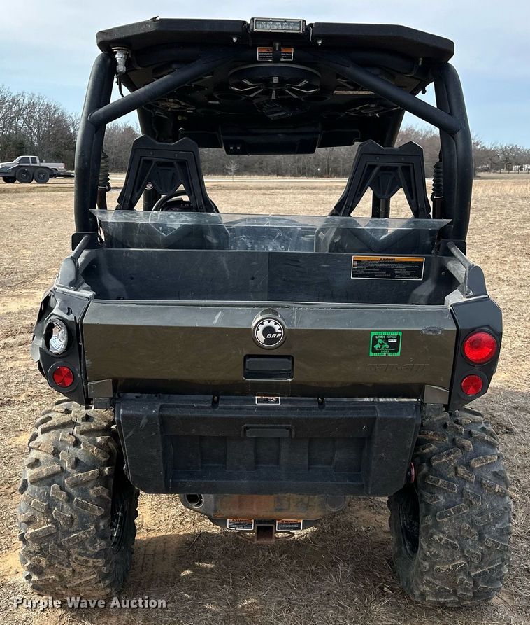 image for item OM9822 2019 Can-Am Commander XT 1000R utility vehicle