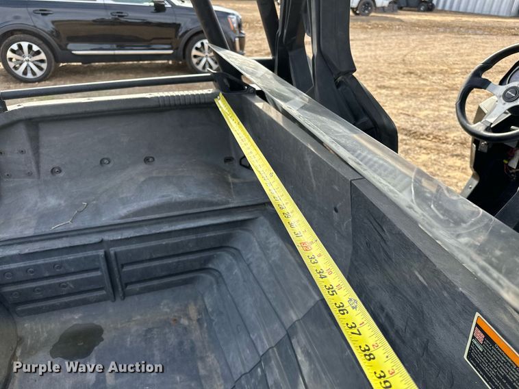 image for item OM9822 2019 Can-Am Commander XT 1000R utility vehicle