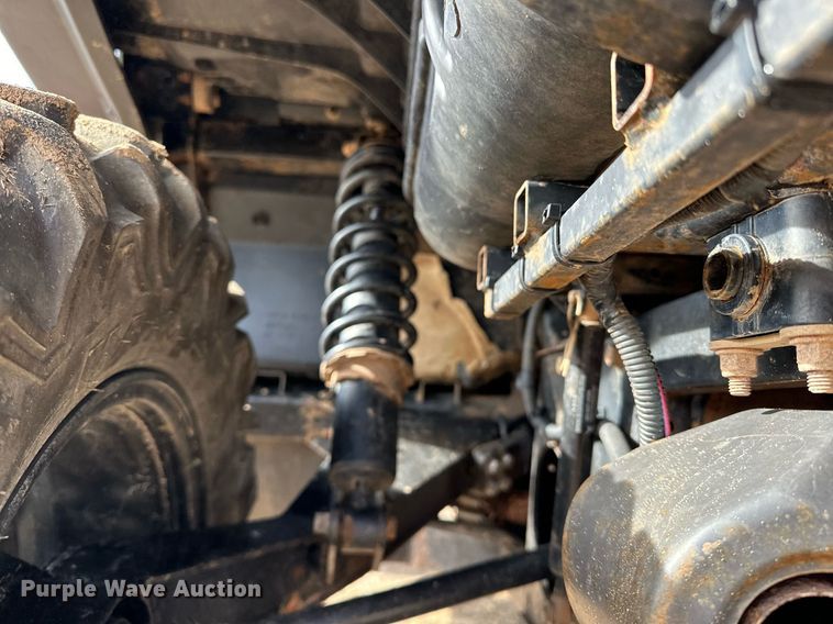 image for item OM9822 2019 Can-Am Commander XT 1000R utility vehicle