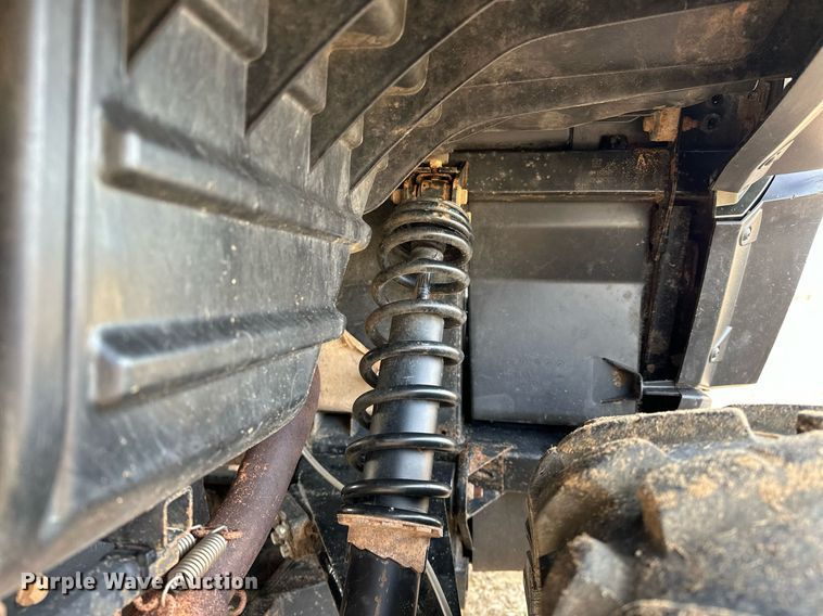 image for item OM9822 2019 Can-Am Commander XT 1000R utility vehicle