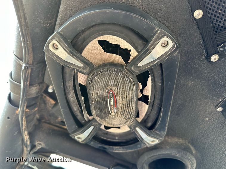 image for item OM9822 2019 Can-Am Commander XT 1000R utility vehicle