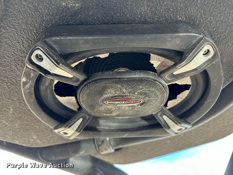 image for item OM9822 2019 Can-Am Commander XT 1000R utility vehicle