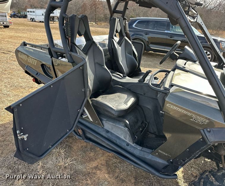 image for item OM9822 2019 Can-Am Commander XT 1000R utility vehicle