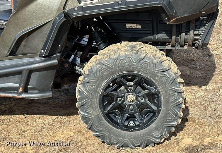 image for item OM9822 2019 Can-Am Commander XT 1000R utility vehicle