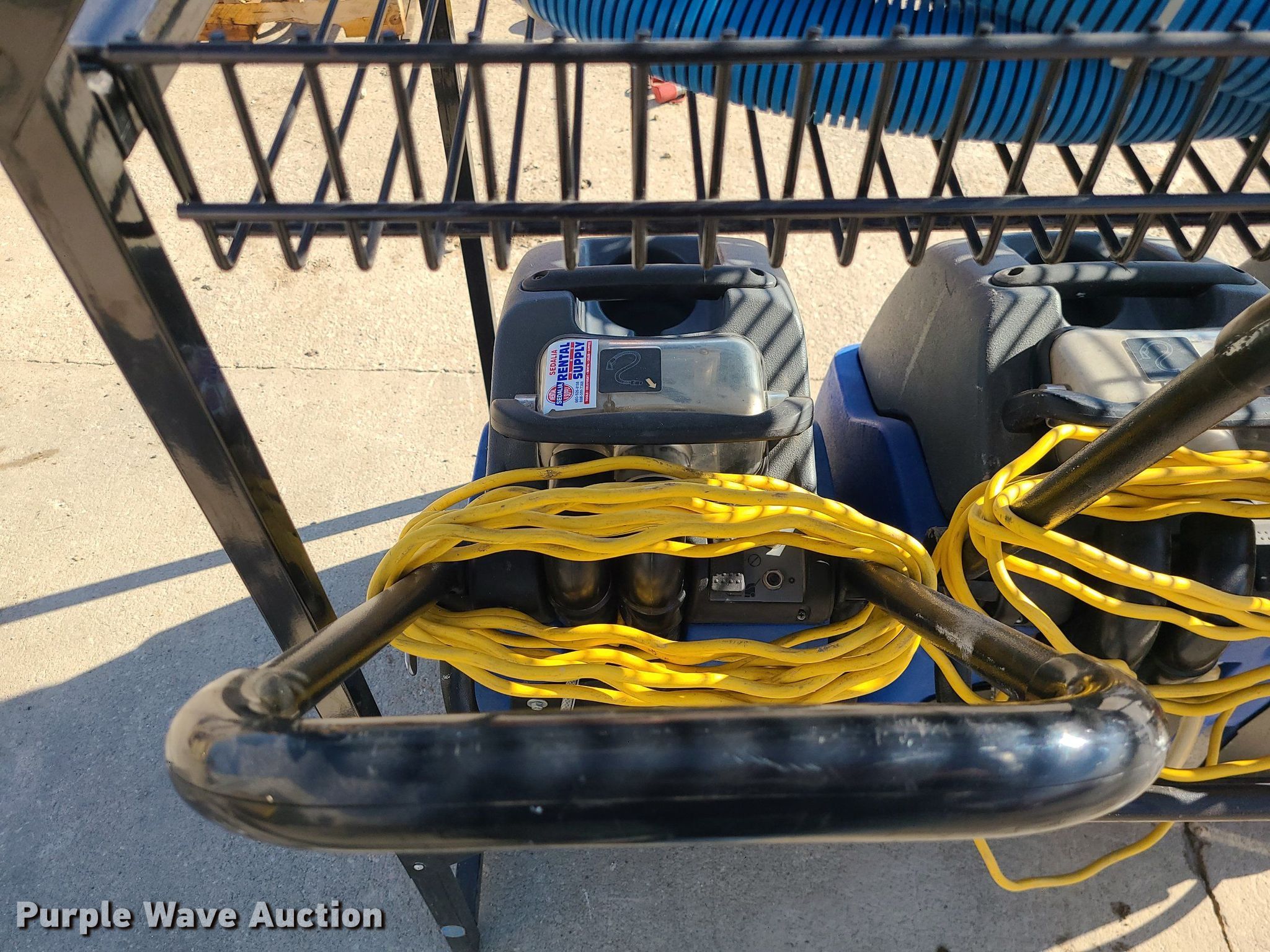 (4) Windsor Carpet cleaners in Sedalia, MO Item MQ9609 for sale