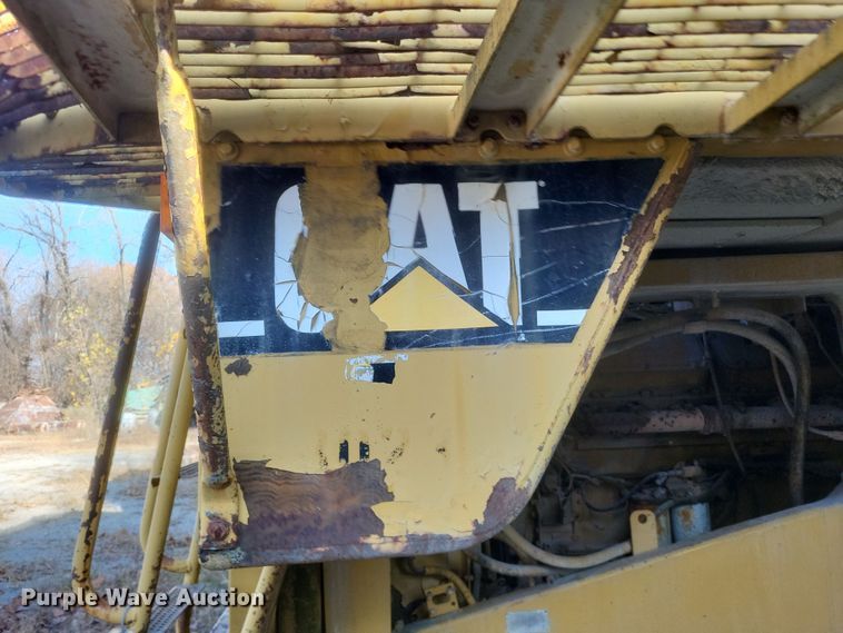 image for item DK1176 1996 Caterpillar 775B haul truck