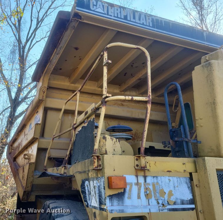 image for item DK1176 1996 Caterpillar 775B haul truck