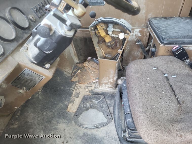 image for item DK1176 1996 Caterpillar 775B haul truck