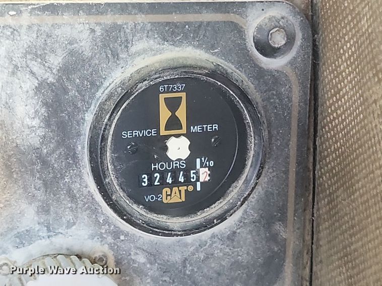 image for item DK1176 1996 Caterpillar 775B haul truck