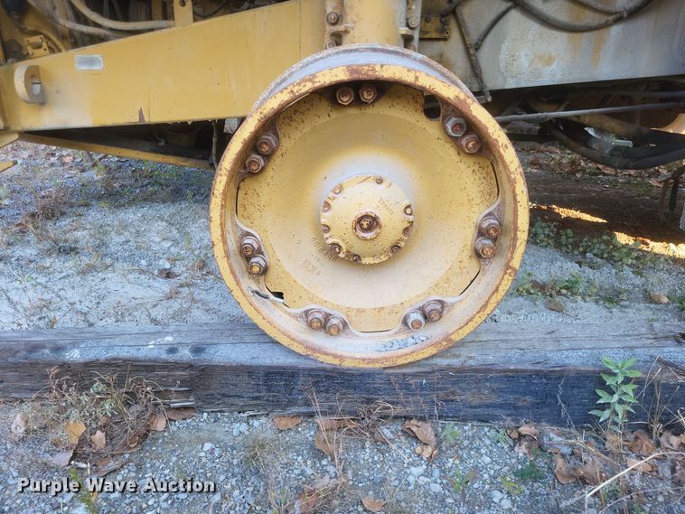 image for item DK1176 1996 Caterpillar 775B haul truck