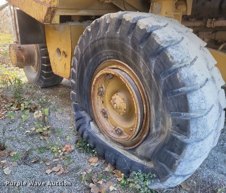 image for item DK1176 1996 Caterpillar 775B haul truck