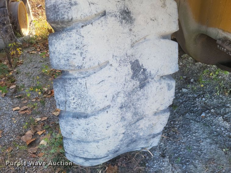 image for item DK1176 1996 Caterpillar 775B haul truck