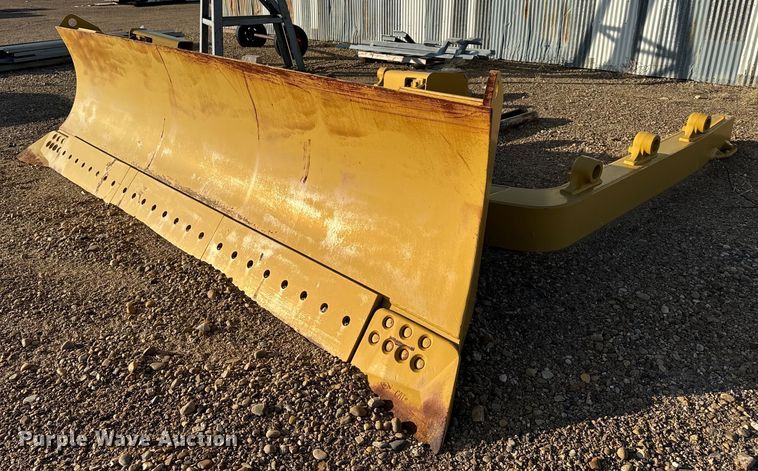 image for item DK6752 Caterpillar EI00029 dozer blade